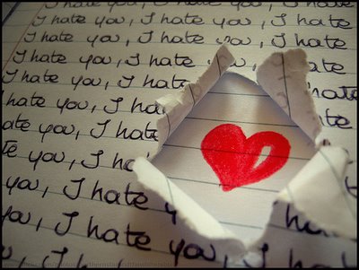 بوح الصورة - صفحة 4 I-love-you-i-hate-you